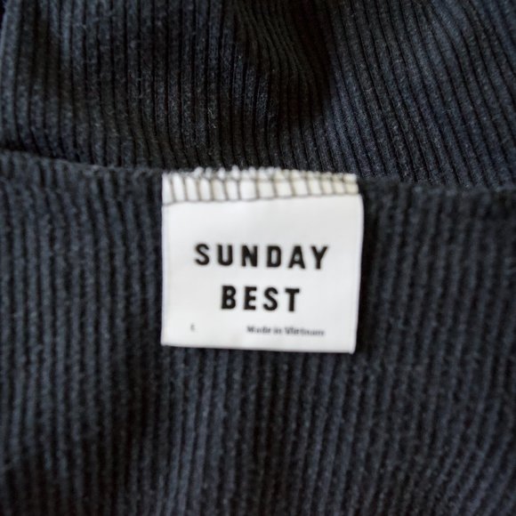 Aritzia Sunday Best Ribbed Black Mock Neck Crop - Picture 2 of 2